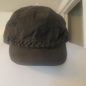 SOLD-NWT Gray Cabbie Hat